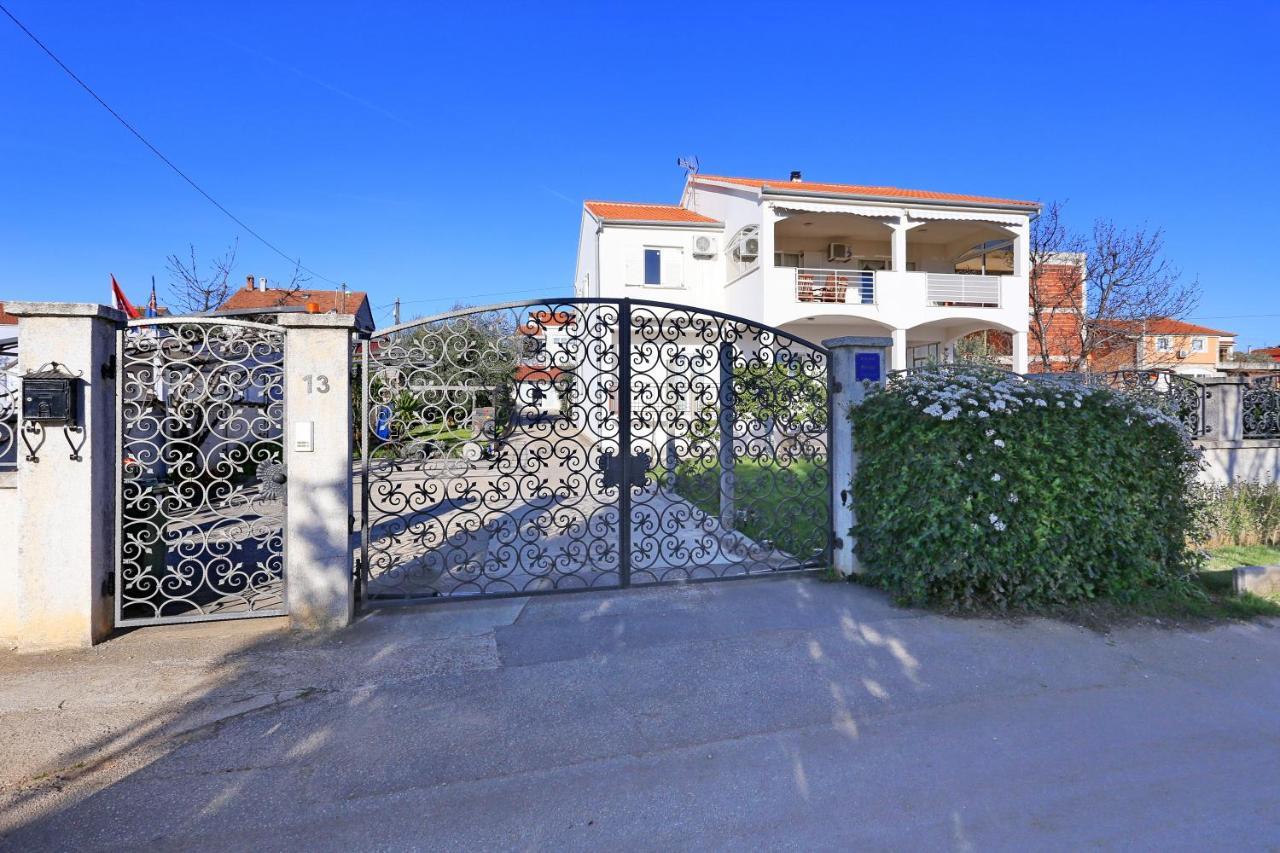 Вилла Hacienda Mia With Pool And Yacuzzi, Free Parking Задар Экстерьер фото