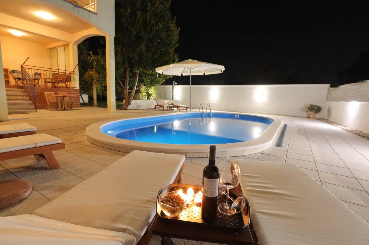 Вилла Hacienda Mia With Pool And Yacuzzi, Free Parking Задар Экстерьер фото